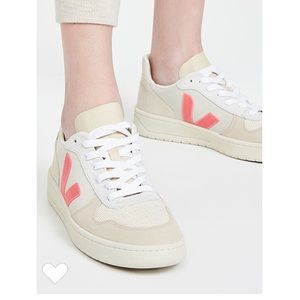 Veja v-10 sneakers / neon pink v